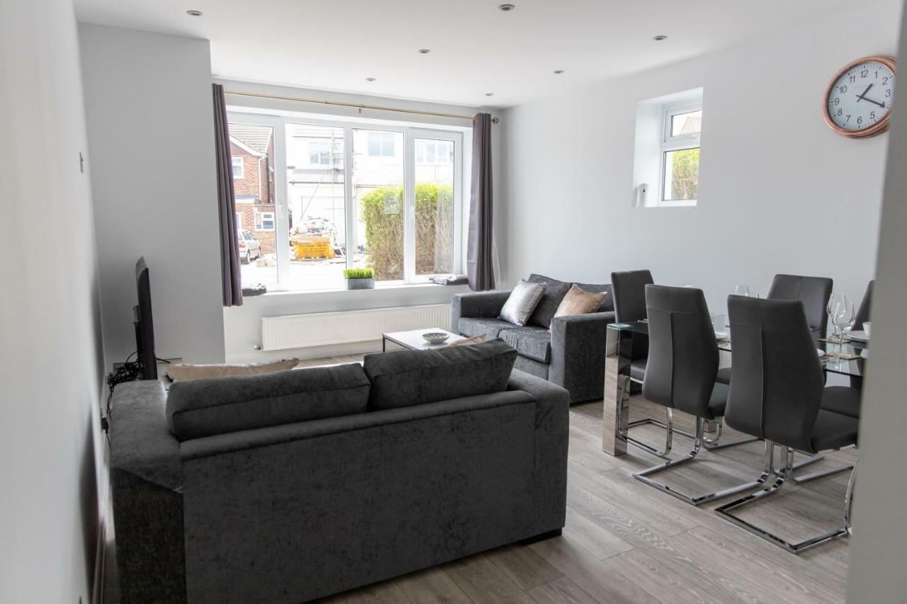 London Northwick Park Serviced Apartments By Riis Property Хароу Екстериор снимка