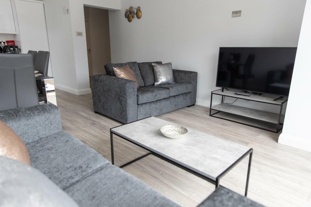 London Northwick Park Serviced Apartments By Riis Property Хароу Екстериор снимка