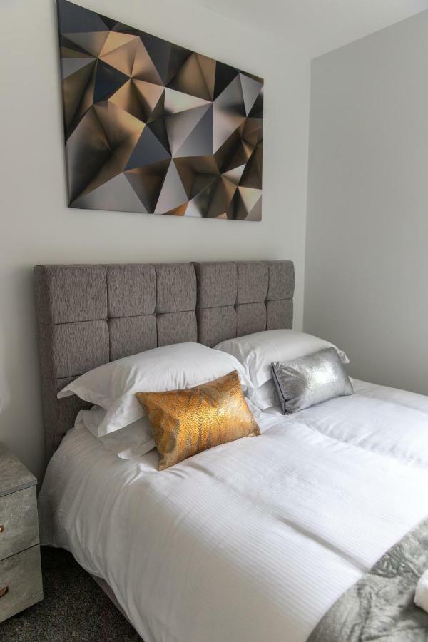 London Northwick Park Serviced Apartments By Riis Property Хароу Екстериор снимка