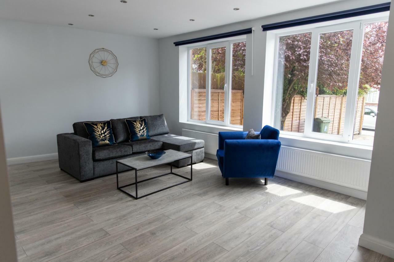 London Northwick Park Serviced Apartments By Riis Property Хароу Екстериор снимка