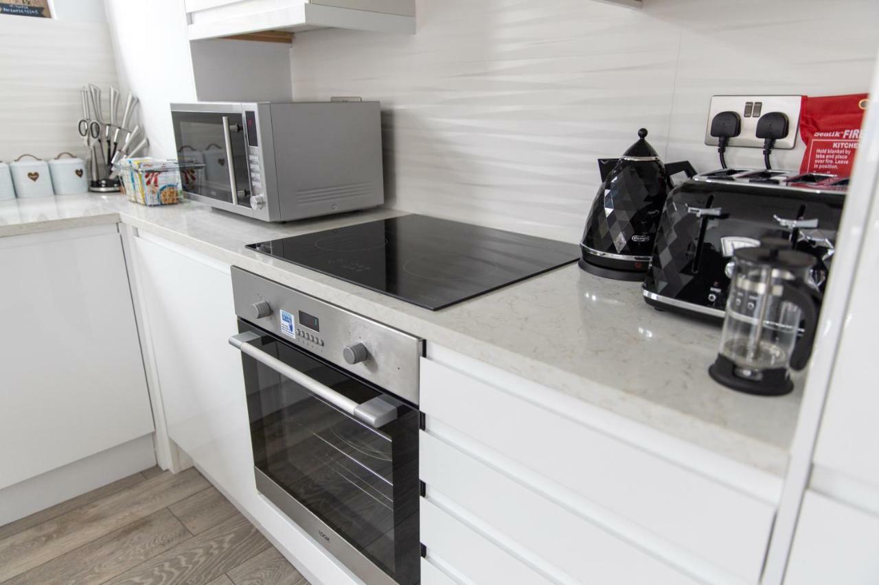 London Northwick Park Serviced Apartments By Riis Property Хароу Екстериор снимка