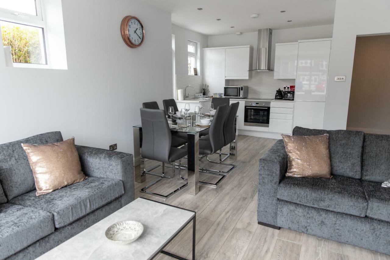 London Northwick Park Serviced Apartments By Riis Property Хароу Екстериор снимка