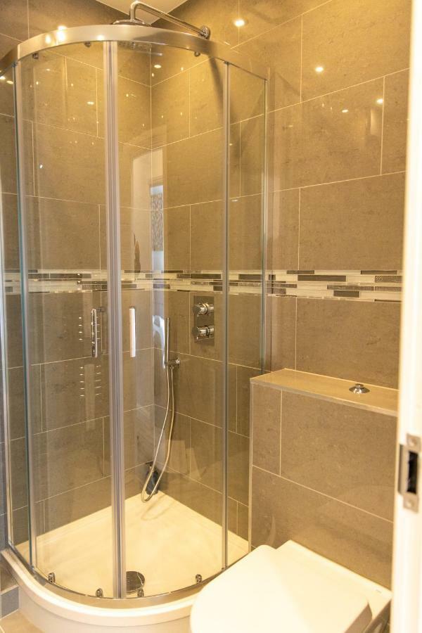 London Northwick Park Serviced Apartments By Riis Property Хароу Екстериор снимка