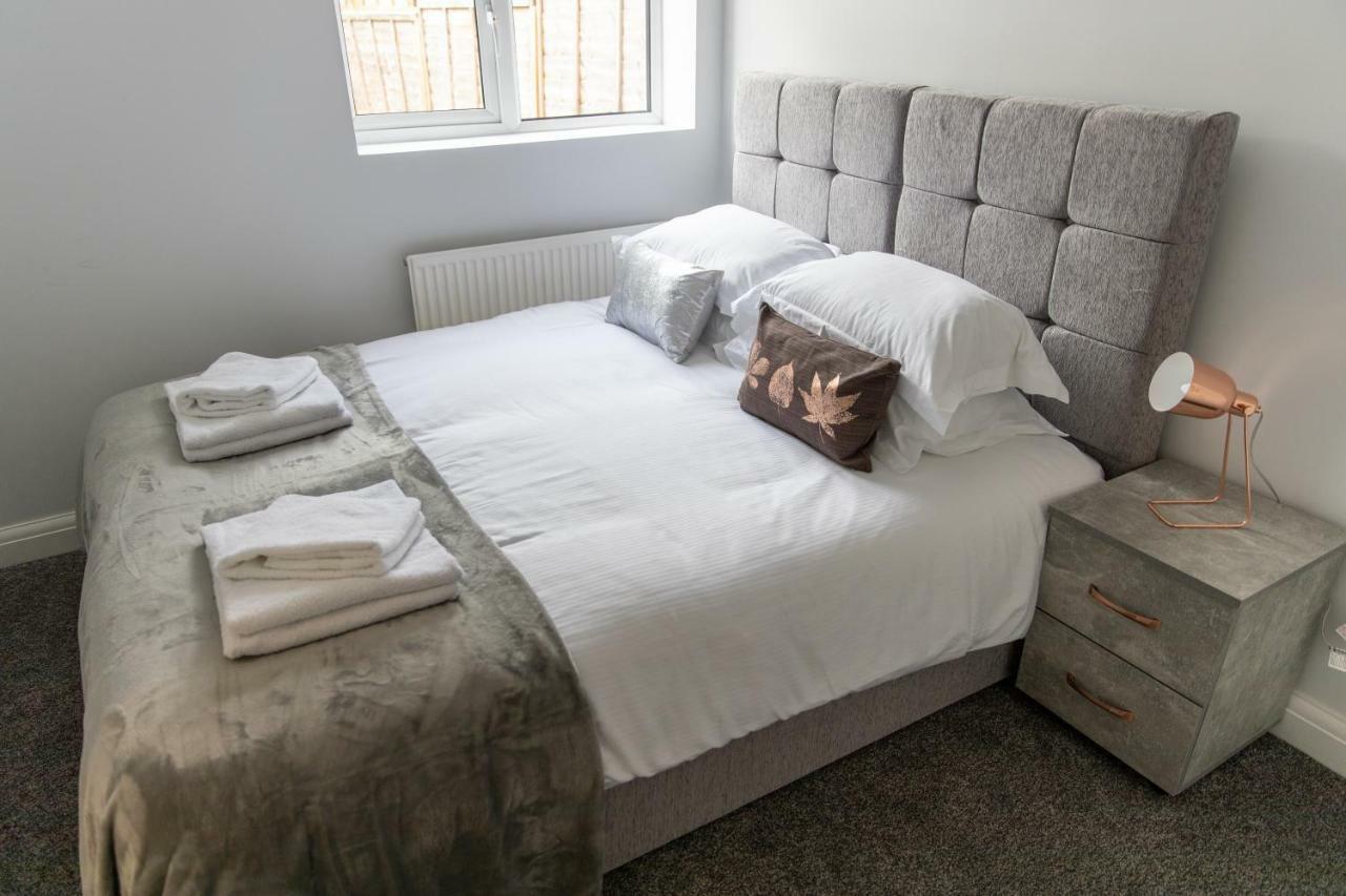 London Northwick Park Serviced Apartments By Riis Property Хароу Екстериор снимка