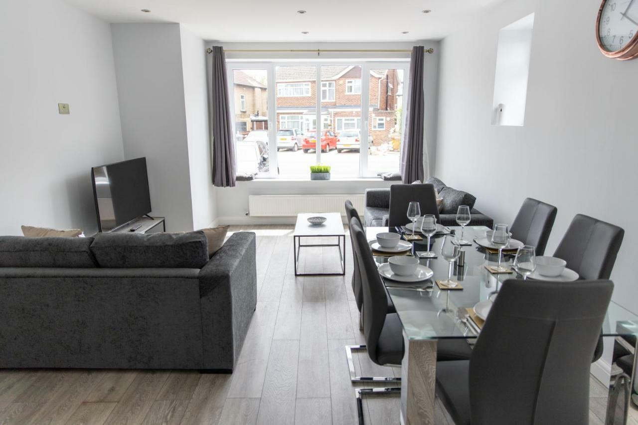 London Northwick Park Serviced Apartments By Riis Property Хароу Екстериор снимка
