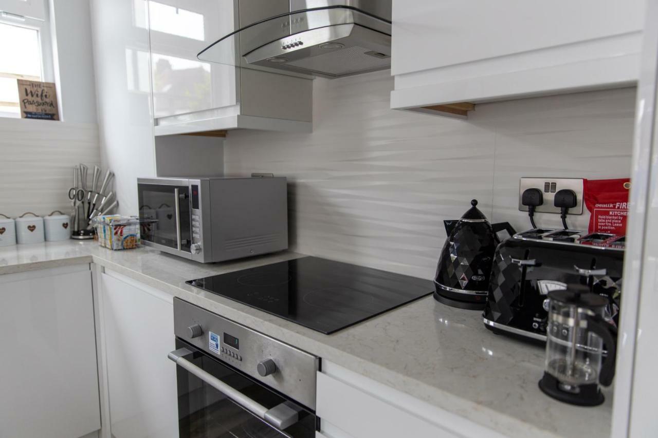 London Northwick Park Serviced Apartments By Riis Property Хароу Екстериор снимка
