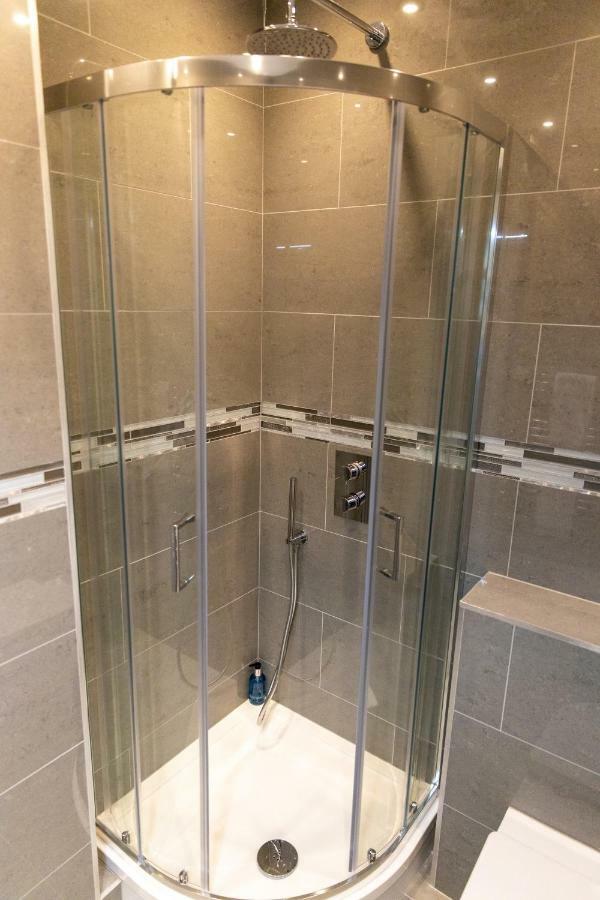 London Northwick Park Serviced Apartments By Riis Property Хароу Екстериор снимка