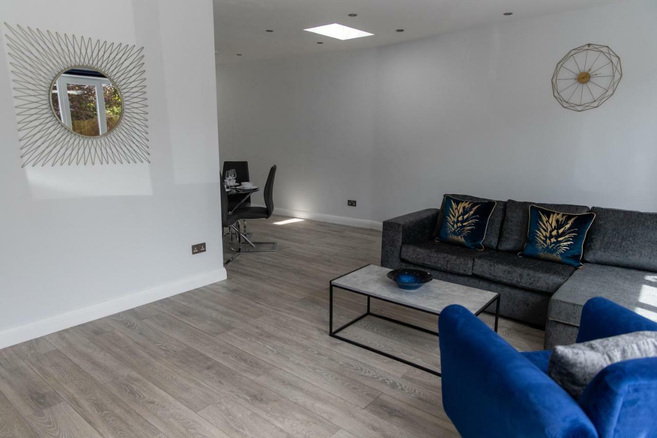 London Northwick Park Serviced Apartments By Riis Property Хароу Екстериор снимка