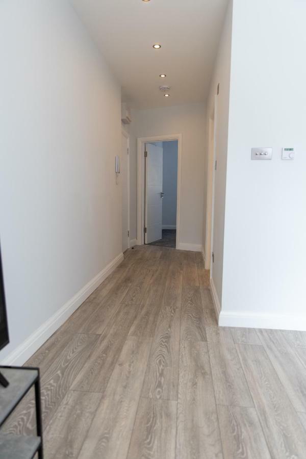 London Northwick Park Serviced Apartments By Riis Property Хароу Стая снимка