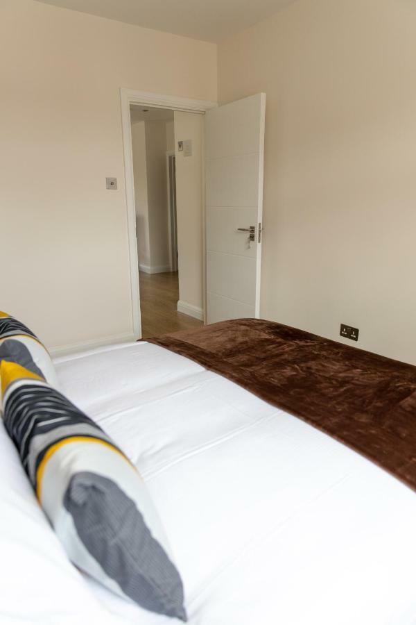 London Northwick Park Serviced Apartments By Riis Property Хароу Екстериор снимка